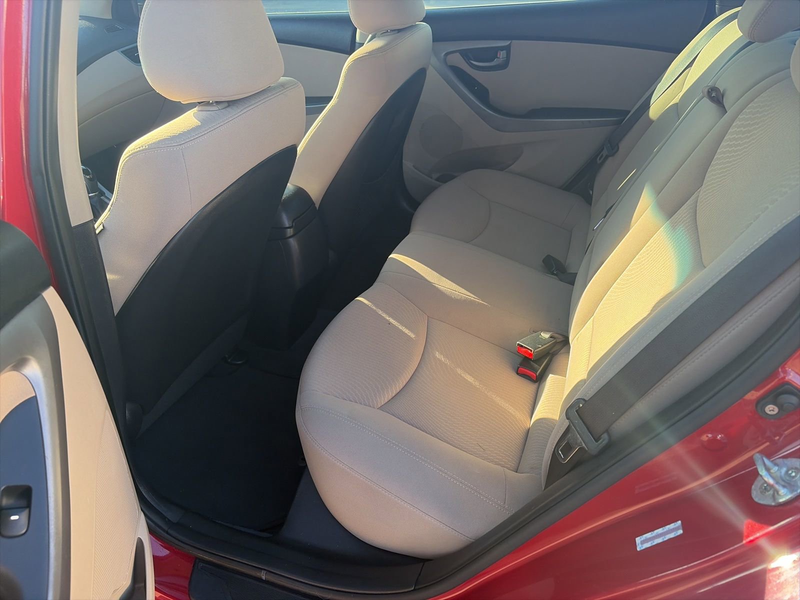 Used 2014 Hyundai Elantra SE w/ Option Group 02 image 15