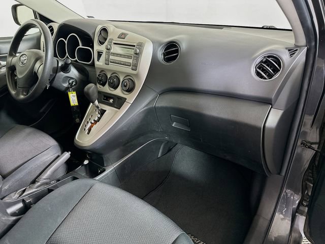 Used 2010 Toyota Matrix image 25