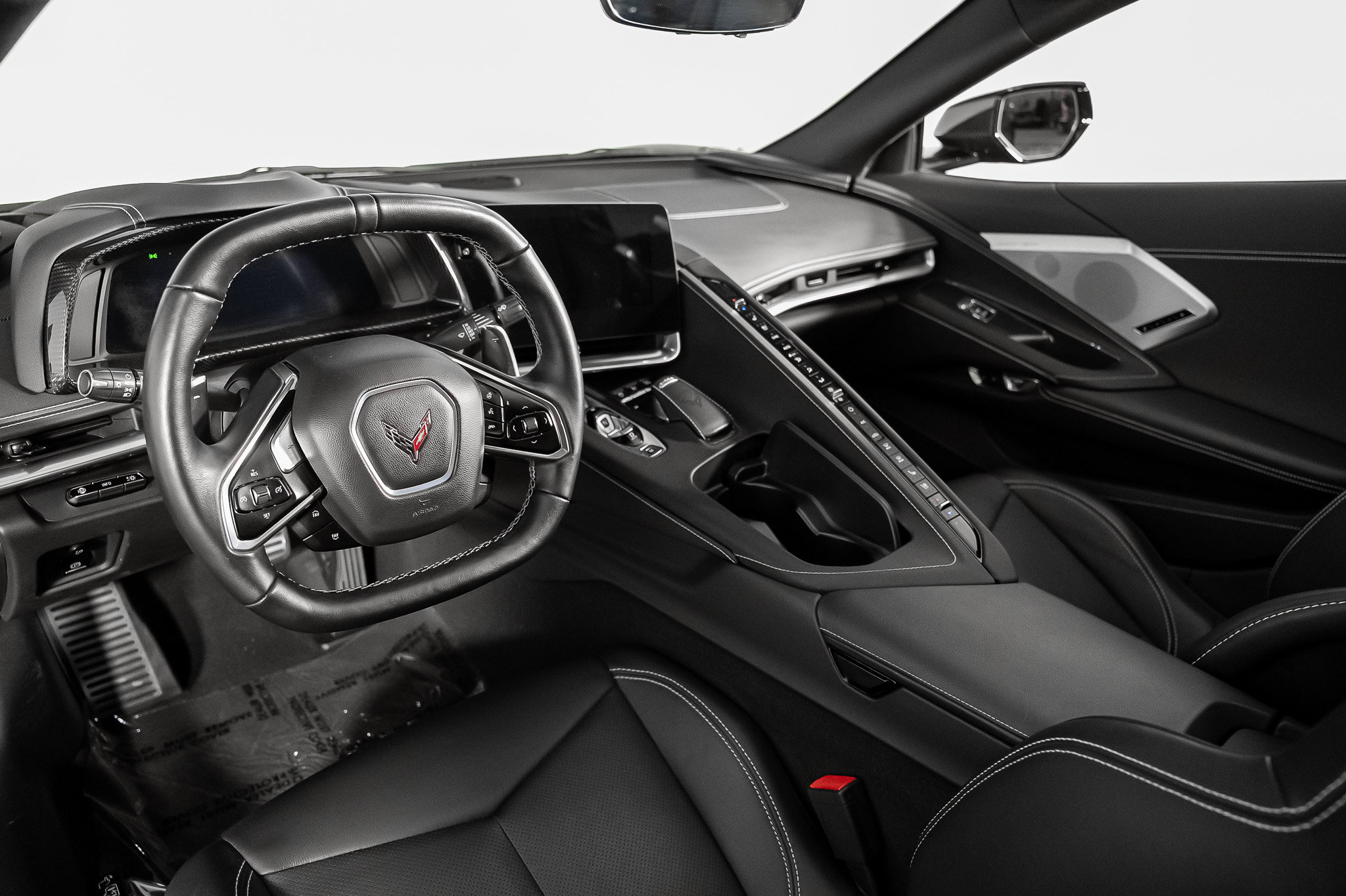 Used 2021 Chevrolet Corvette Stingray Preferred Cpe w/ Z51 Performance Package RWD image 2