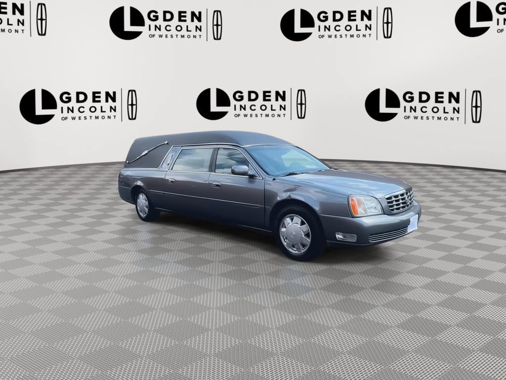 Used 2002 Cadillac De Ville Hearse FWD image 2