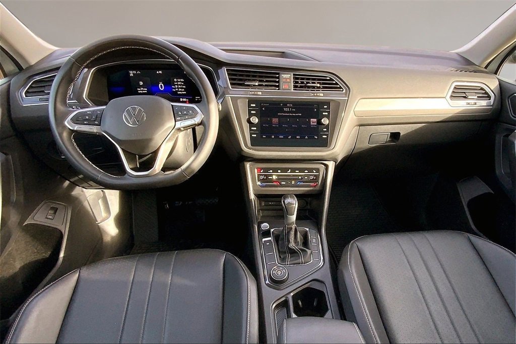 Used 2022 Volkswagen Tiguan SE image 16