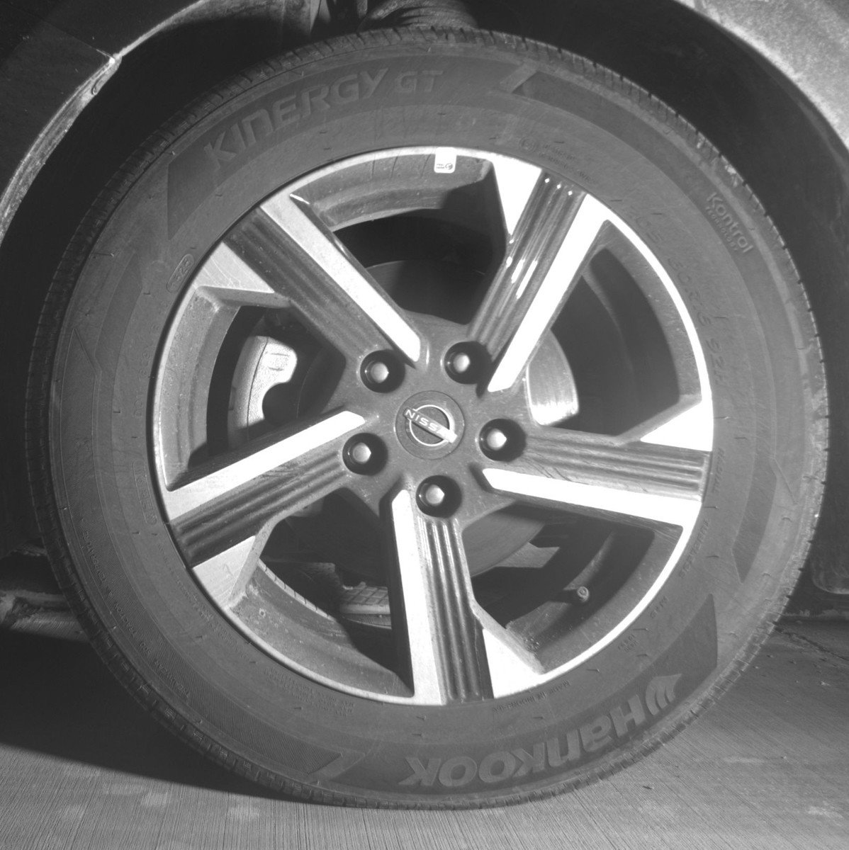 Used 2025 Nissan Sentra SV FWD image 12
