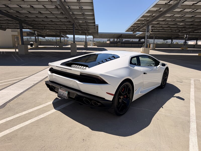 Used 2016 Lamborghini Huracan LP 610-4 AWD/4WD image 4