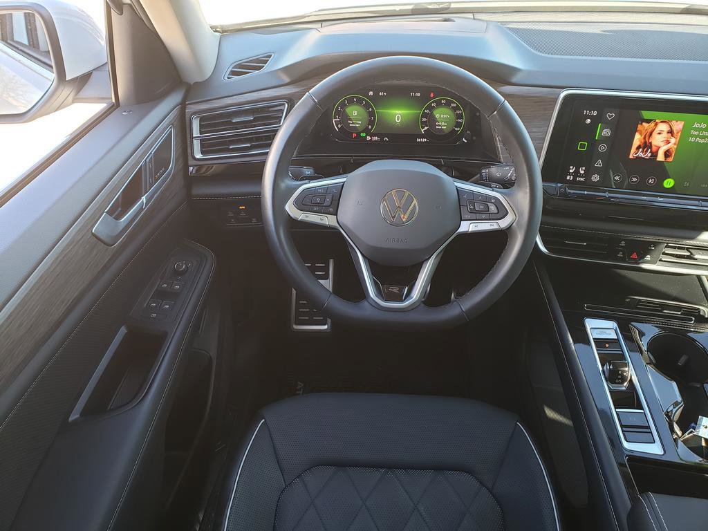 Used 2024 Volkswagen Atlas SEL Premium R-Line image 25