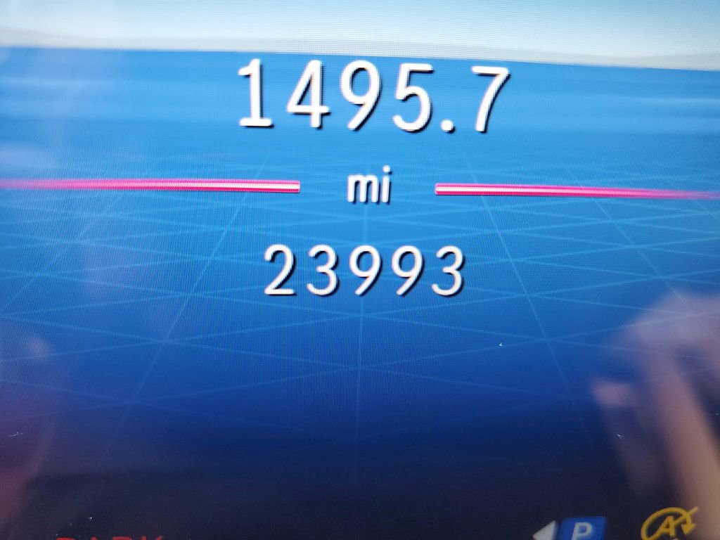 Used 2025 Mercedes-Benz GLE 350 4MATIC image 15