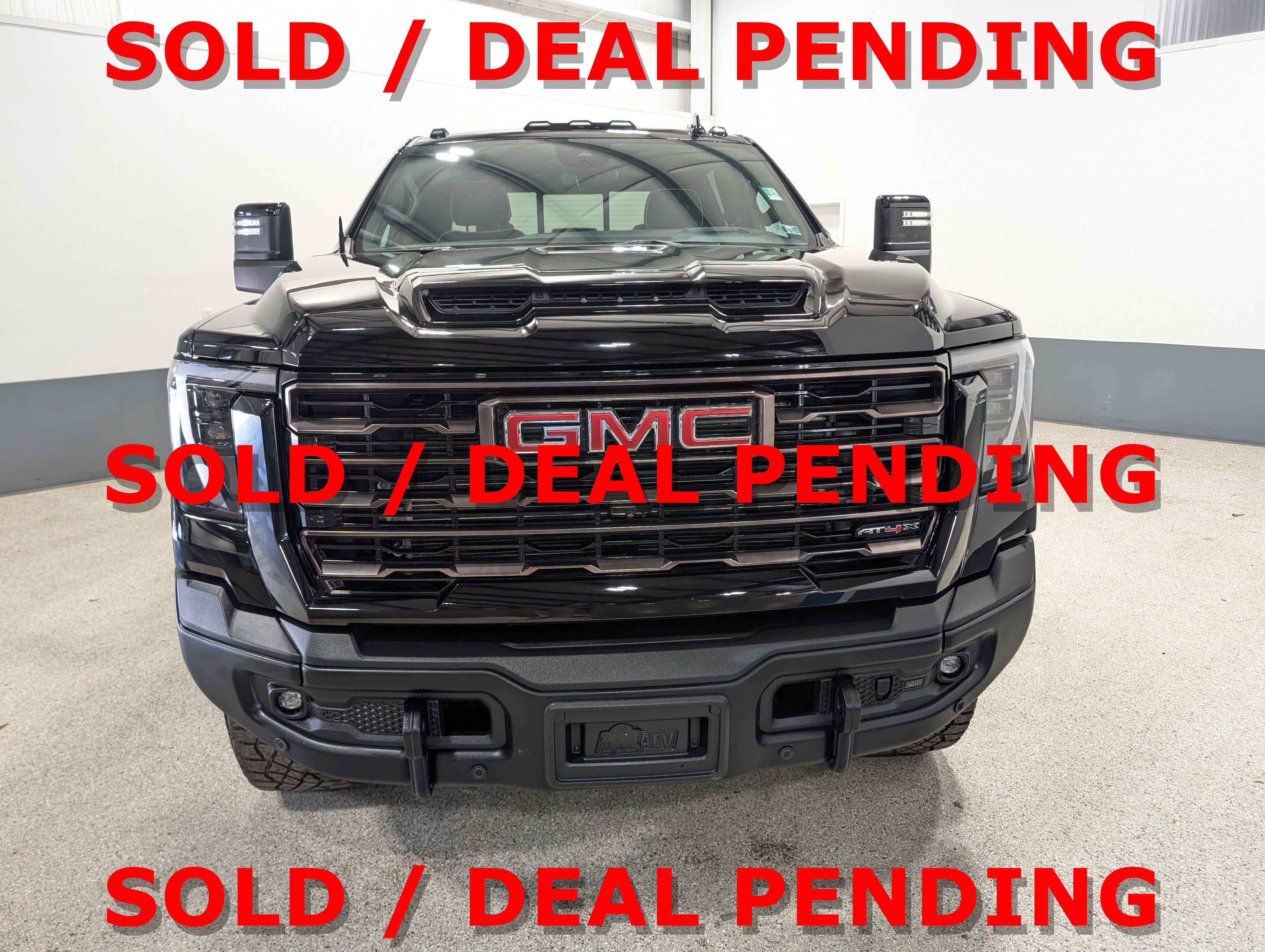 Used 2025 GMC Sierra 2500 AT4X w/ AT4X AEV Edition AWD/4WD image 8