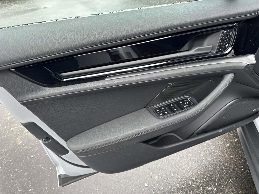 New 2026 Porsche Panamera 4 E-Hybrid AWD/4WD image 18