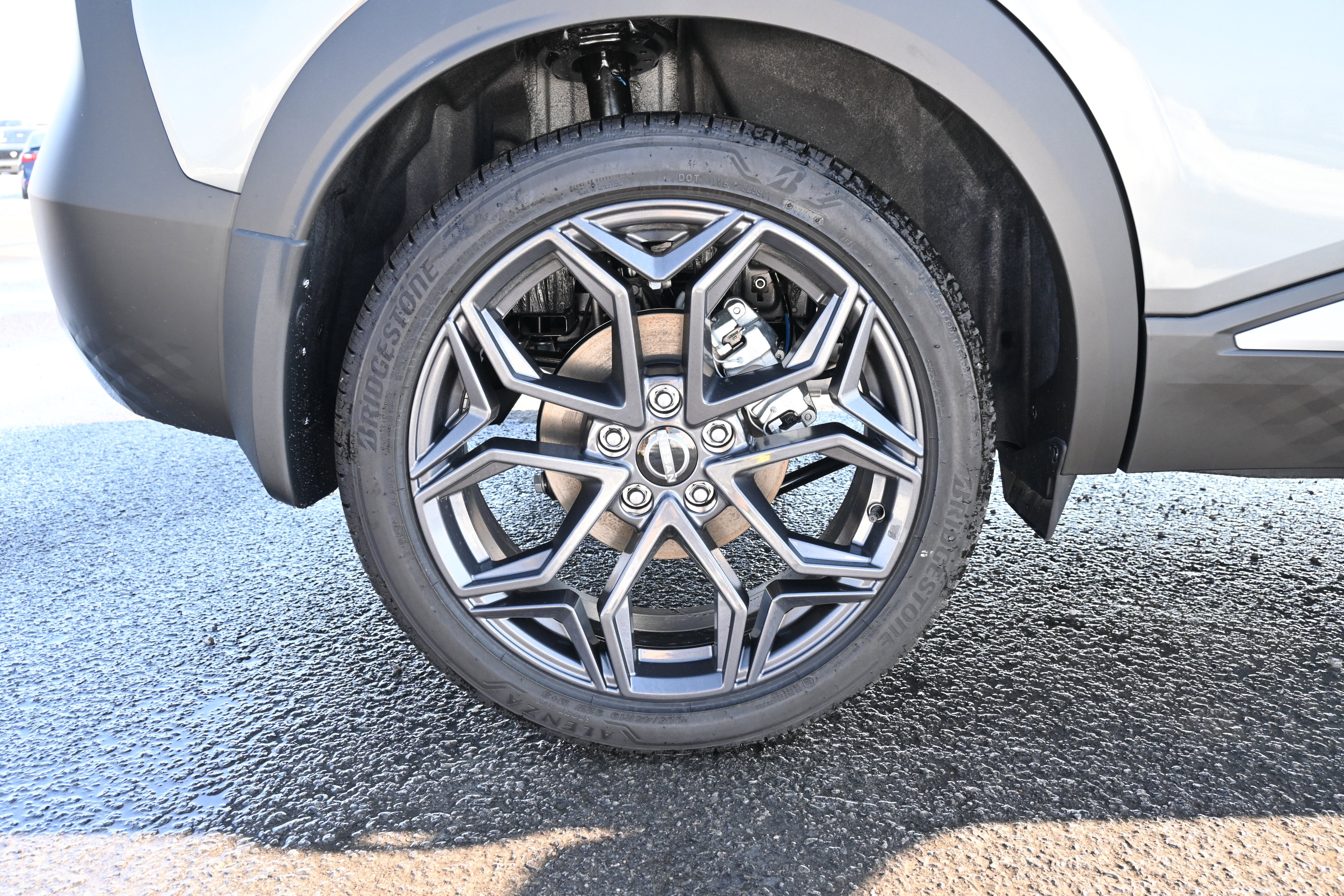 New 2026 Nissan Kicks SR w/ SR Premium Package AWD/4WD image 9