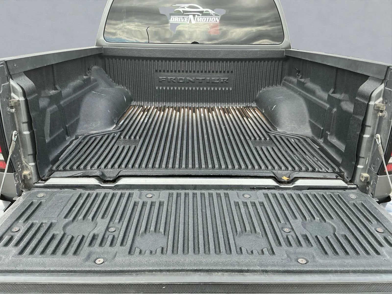 Used 2022 Nissan Frontier SV w/ Technology Package image 28