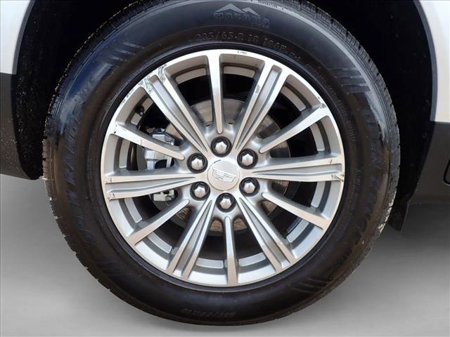 Used 2017 Cadillac XT5 Luxury w/ Driver Awareness Package FWD image 7
