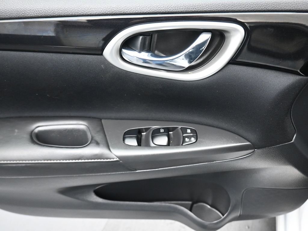 Used 2018 Nissan Sentra SV image 10