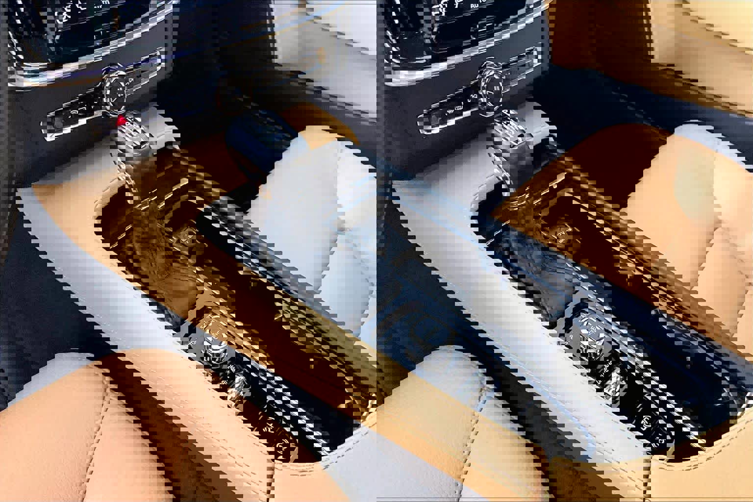 Used 2018 Volvo S90 T6 Momentum image 16