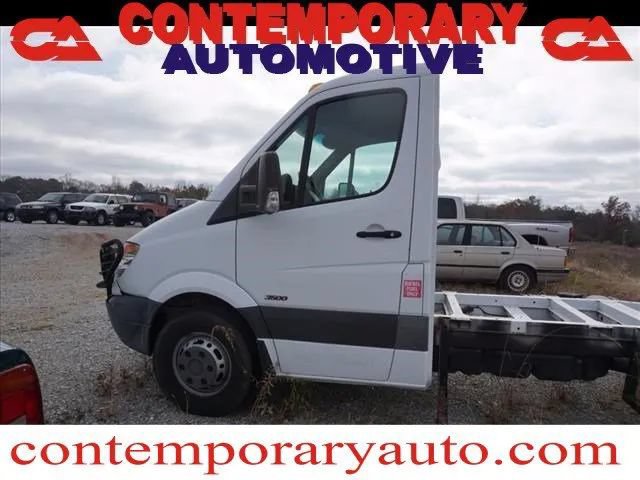 Used 2010 Freightliner Sprinter 3500 RWD image 1