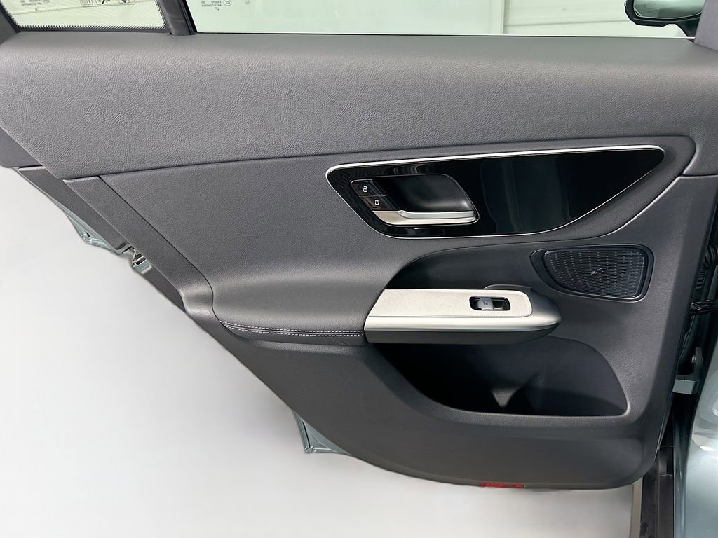 Certified 2026 Mercedes-Benz GLC 300 image 24