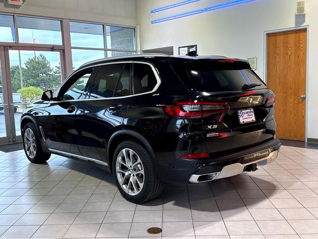 Used 2021 BMW X5 xDrive40i w/ Premium Package AWD/4WD image 9