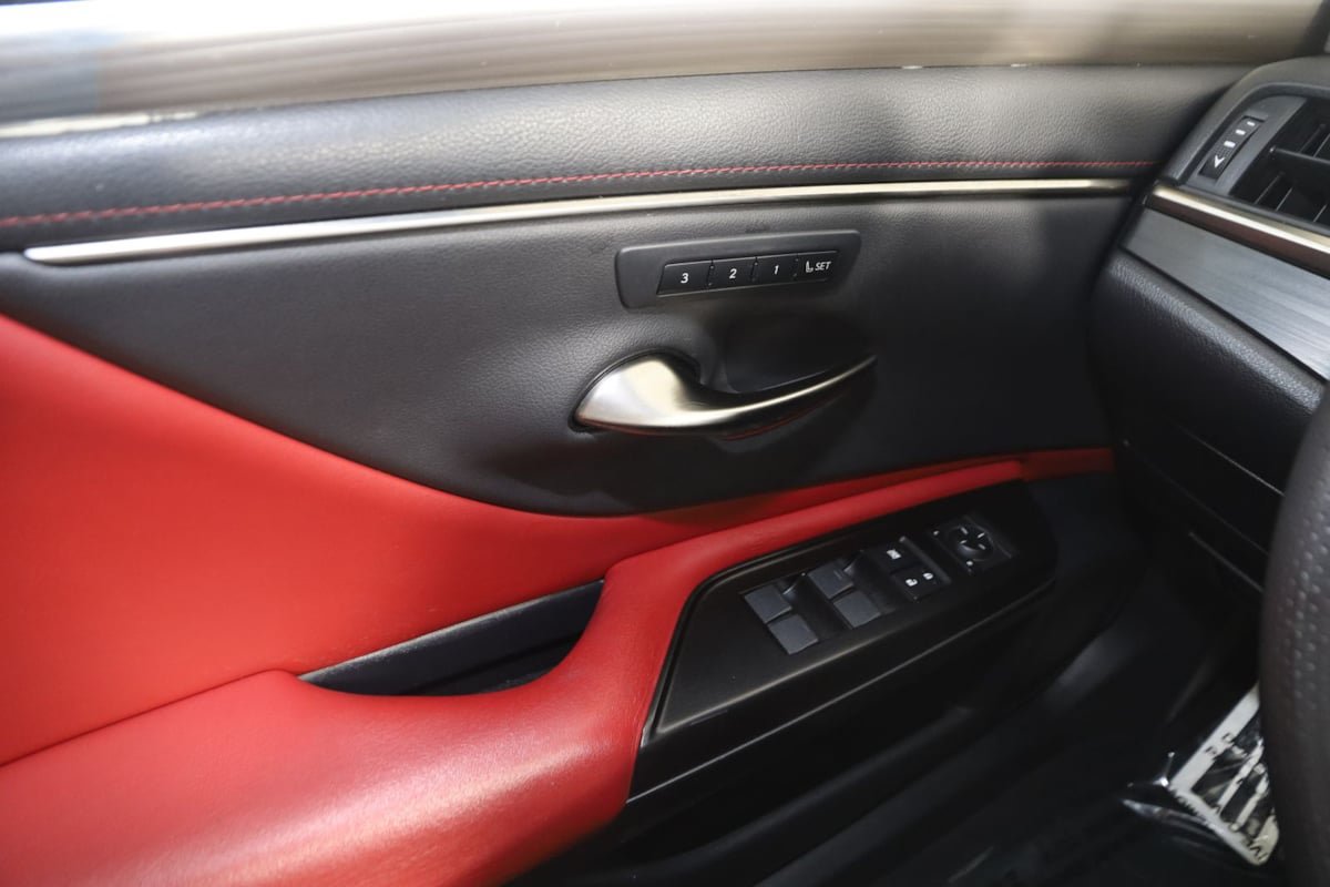 Used 2019 Lexus ES 350 F Sport w/ Accessory Package 2 FWD image 29