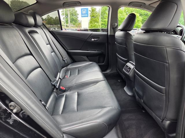 Used 2016 Honda Accord Touring image 15