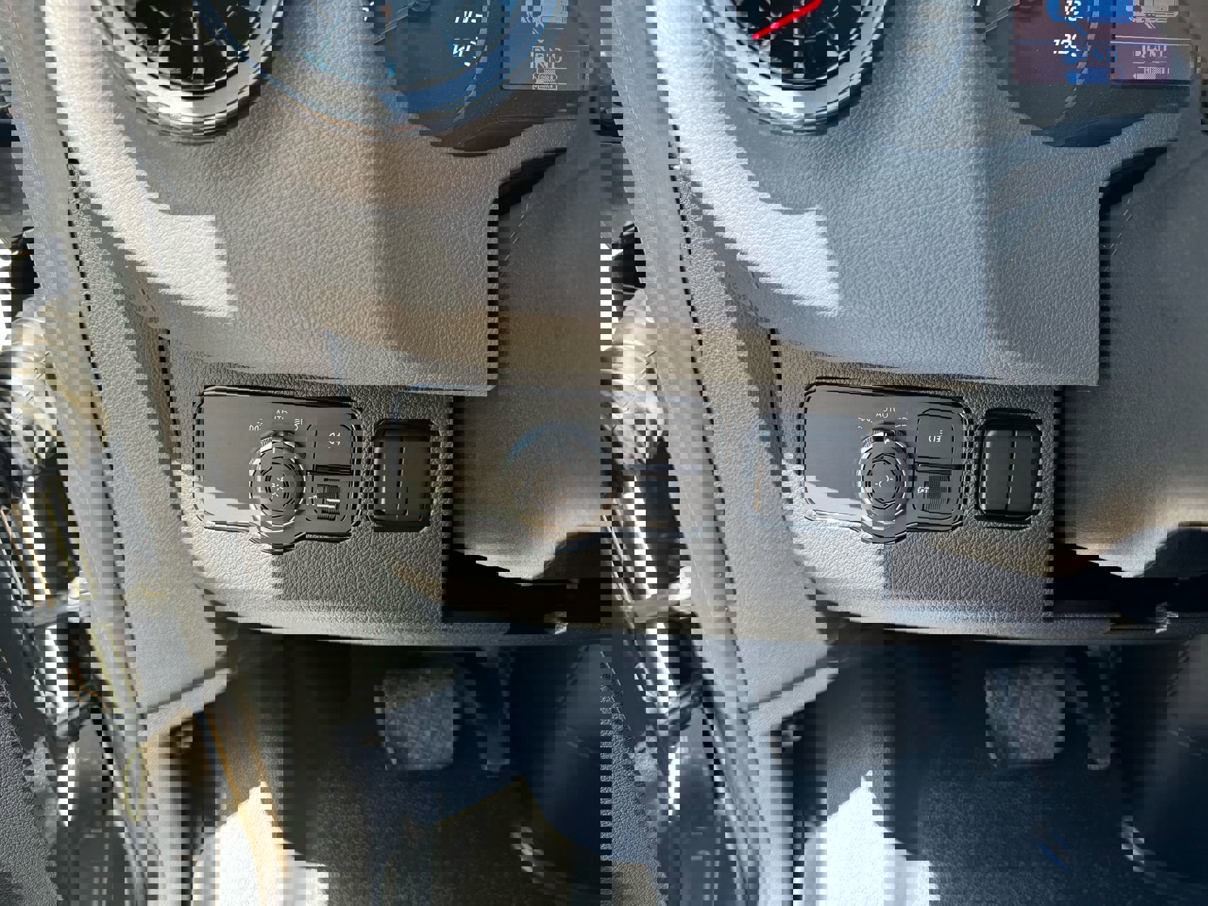 Used 2019 Mercedes-Benz Sprinter 2500 image 31