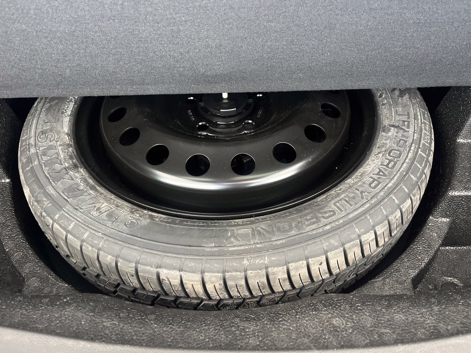 Used 2023 Buick Envision Essence AWD/4WD image 11