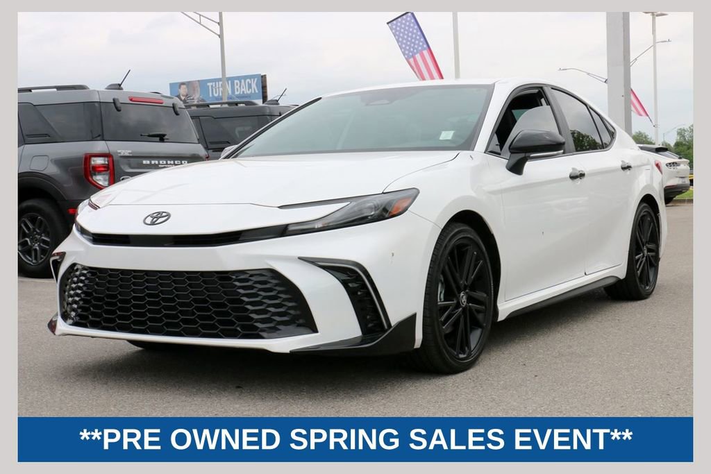 Used 2026 Toyota Camry Hybrid w/ Convenience Package FWD image 1