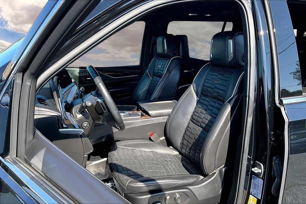 Used 2021 Cadillac Escalade ESV Premium Luxury Platinum AWD/4WD image 21