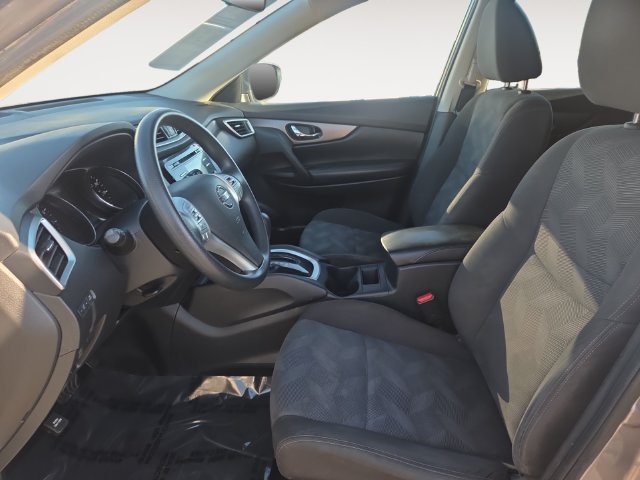 Used 2016 Nissan Rogue S w/ Appearance Package AWD/4WD image 9