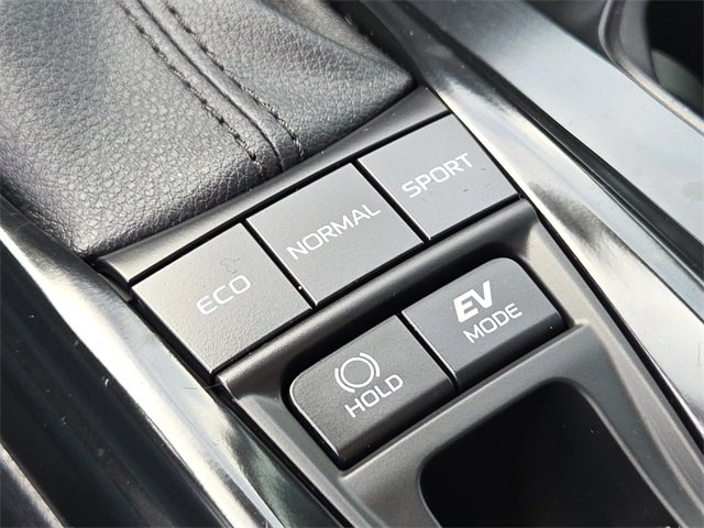Used 2025 Toyota Camry SE image 23