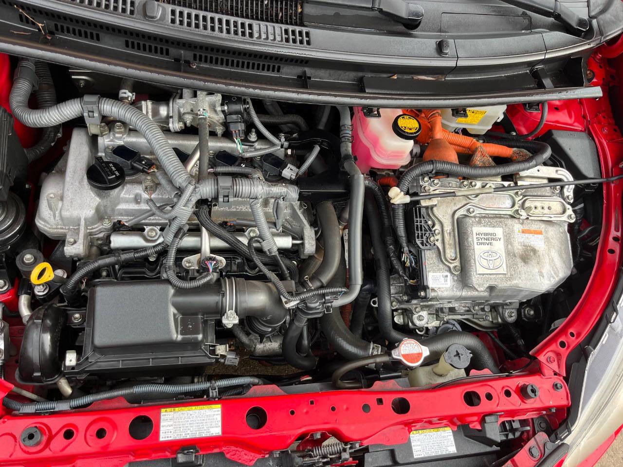 Used 2015 Toyota Prius C One image 3