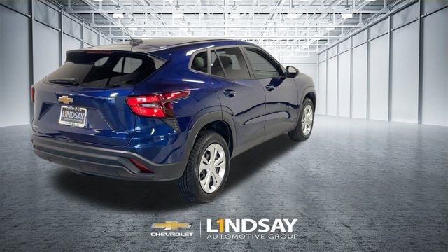 Used 2024 Chevrolet Trax LS image 9