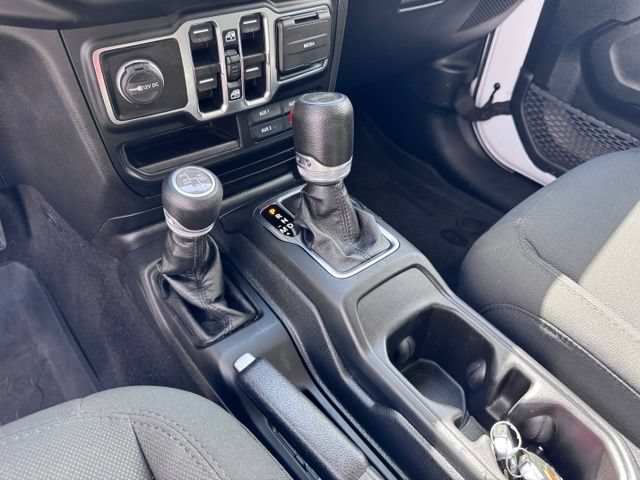 Used 2023 Jeep Wrangler Unlimited w/ Cold Weather Group AWD/4WD image 29