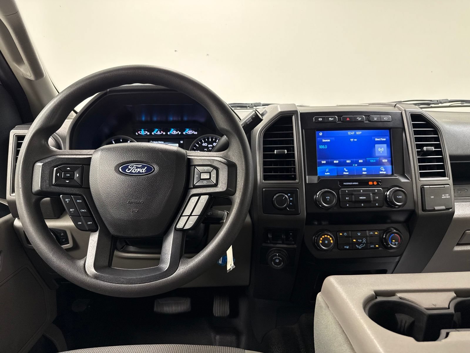 Used 2022 Ford F350 XL w/ STX Appearance Package AWD/4WD image 23