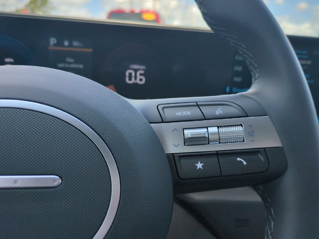 Used 2027 Hyundai Kona SEL Sport FWD image 32