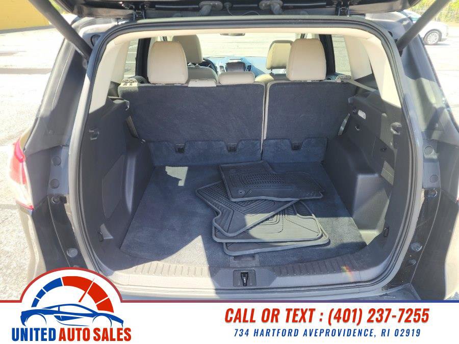 Used 2016 Ford Escape Titanium w/ Equipment Group 301A AWD/4WD image 11
