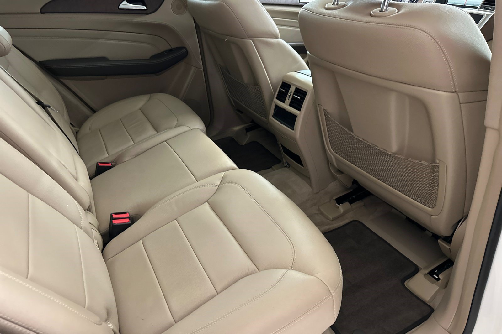 Used 2015 Mercedes-Benz ML 400 4MATIC image 34
