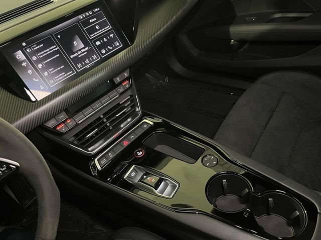 Used 2024 Audi e-tron GT Premium Plus AWD/4WD image 33