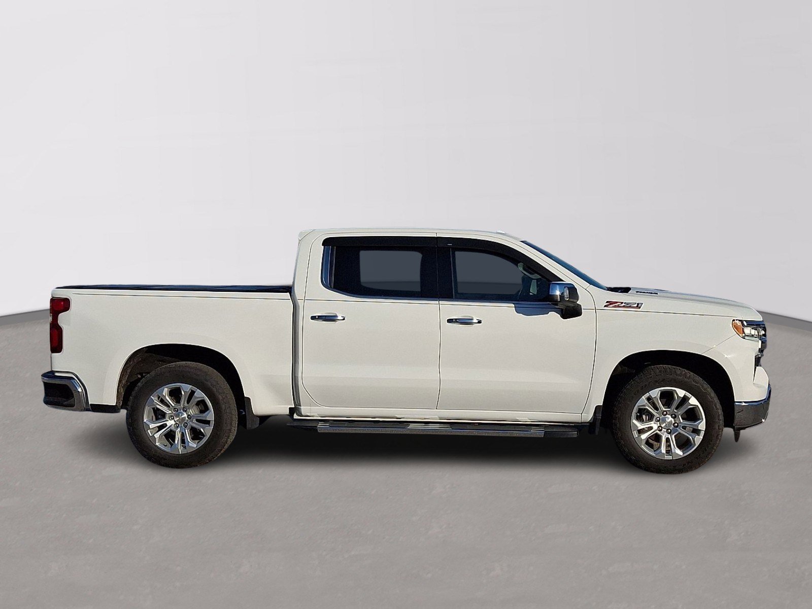 Used 2023 Chevrolet Silverado 1500 LTZ w/ Z71 Off-Road Package image 7