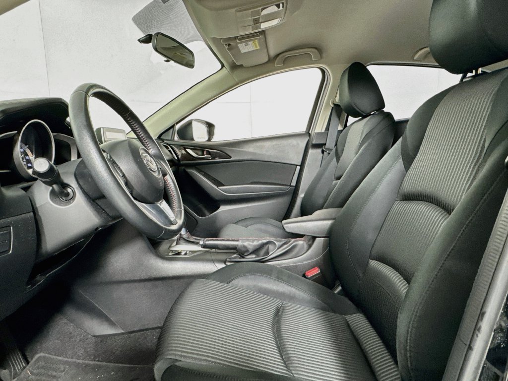 Used 2014 MAZDA MAZDA3 i Touring FWD image 9