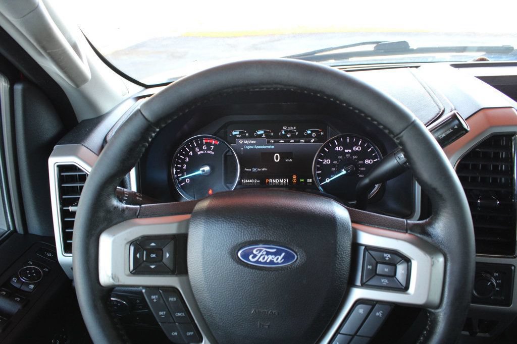 Used 2018 Ford F250 Lariat w/ Lariat Value Package AWD/4WD image 15