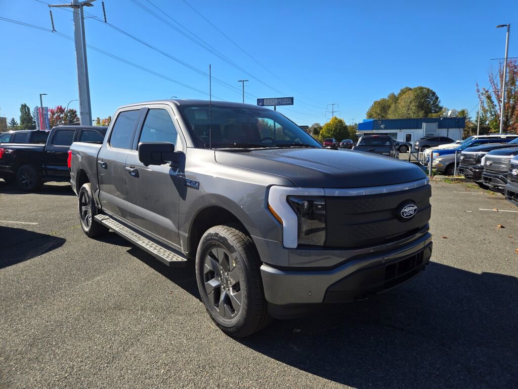 New 2025 Ford F150 Lightning Flash AWD/4WD image 3