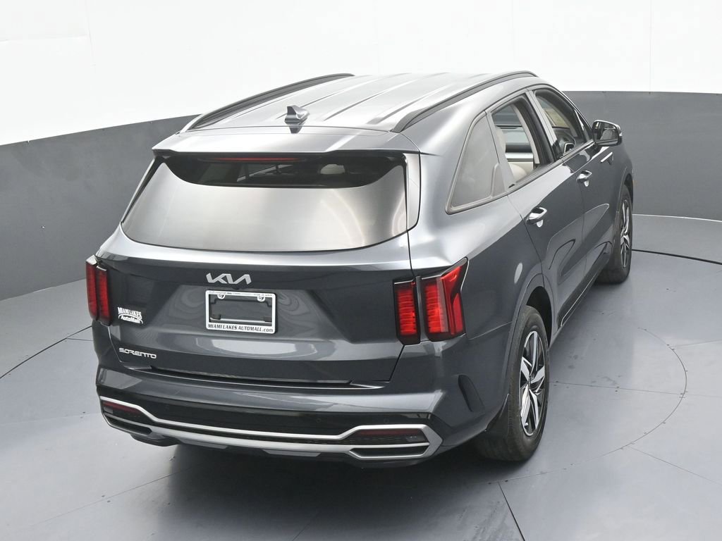 Used 2023 Kia Sorento S image 54