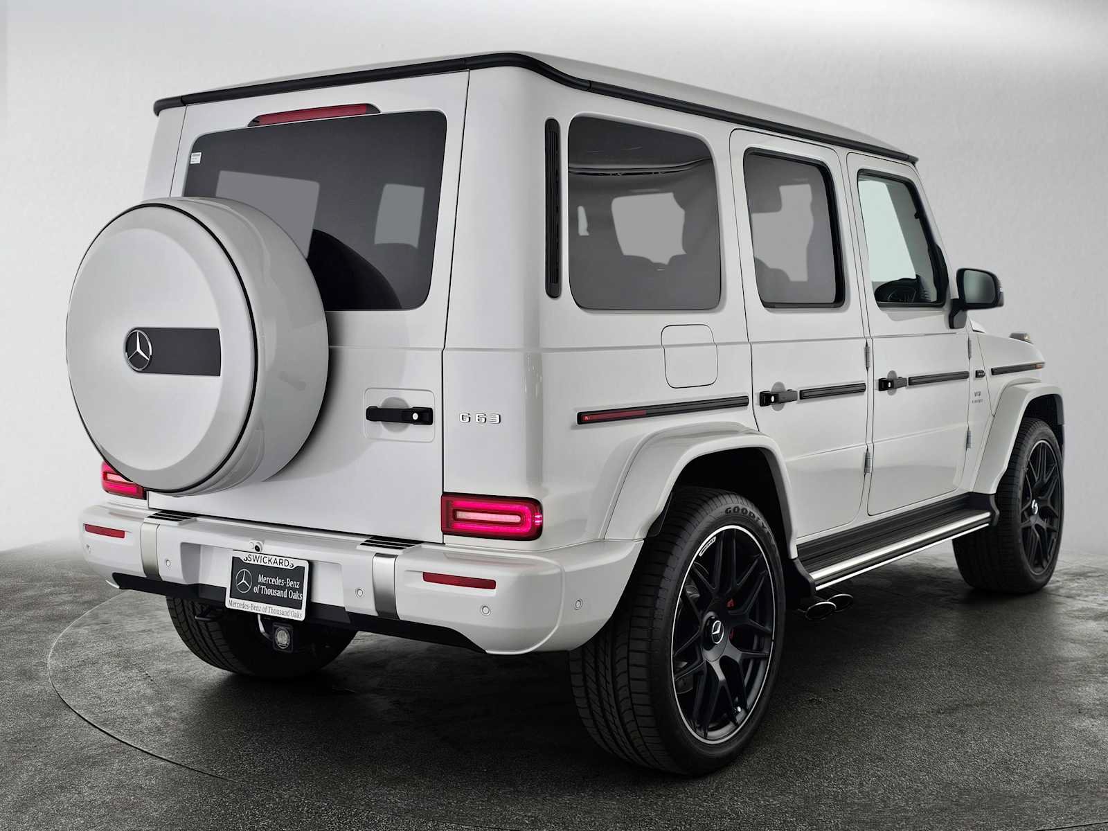 Used 2025 Mercedes-Benz G 63 AMG 4MATIC image 3