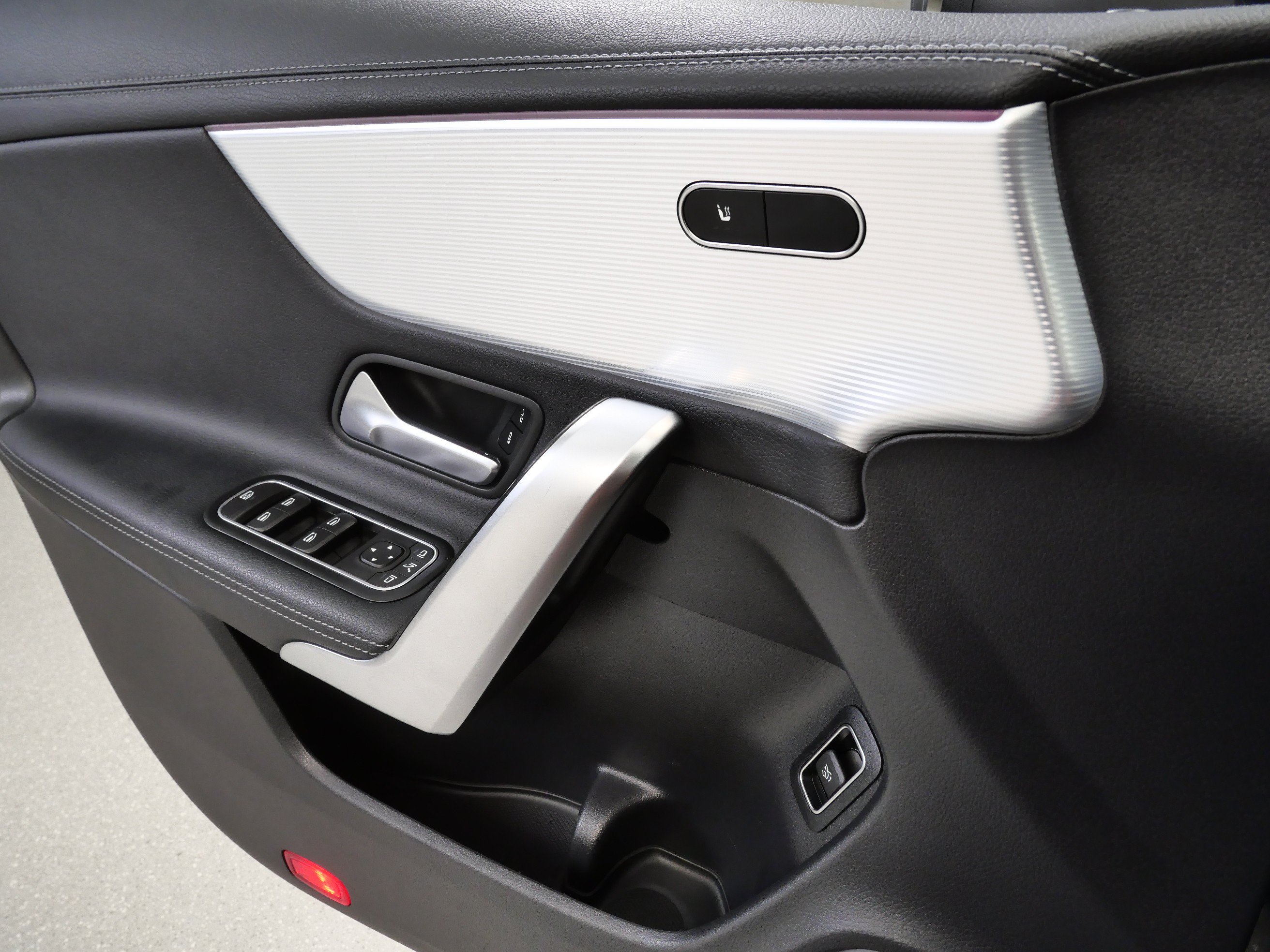 Certified 2022 Mercedes-Benz CLA 250 4MATIC w/ Premium Package Lite image 28