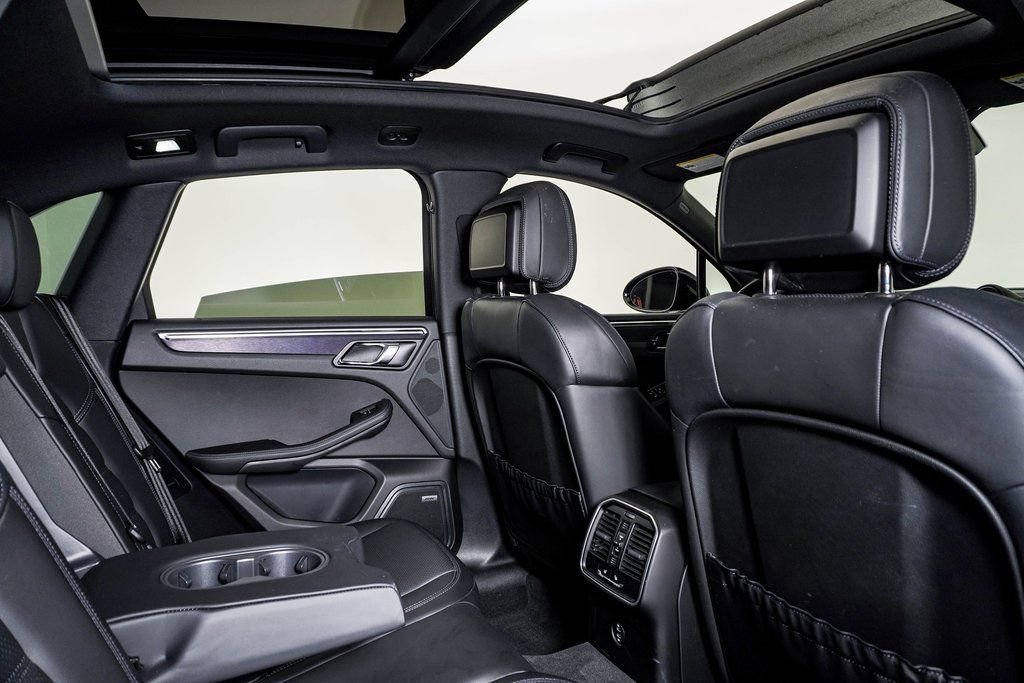 Certified 2023 Porsche Macan GTS image 16