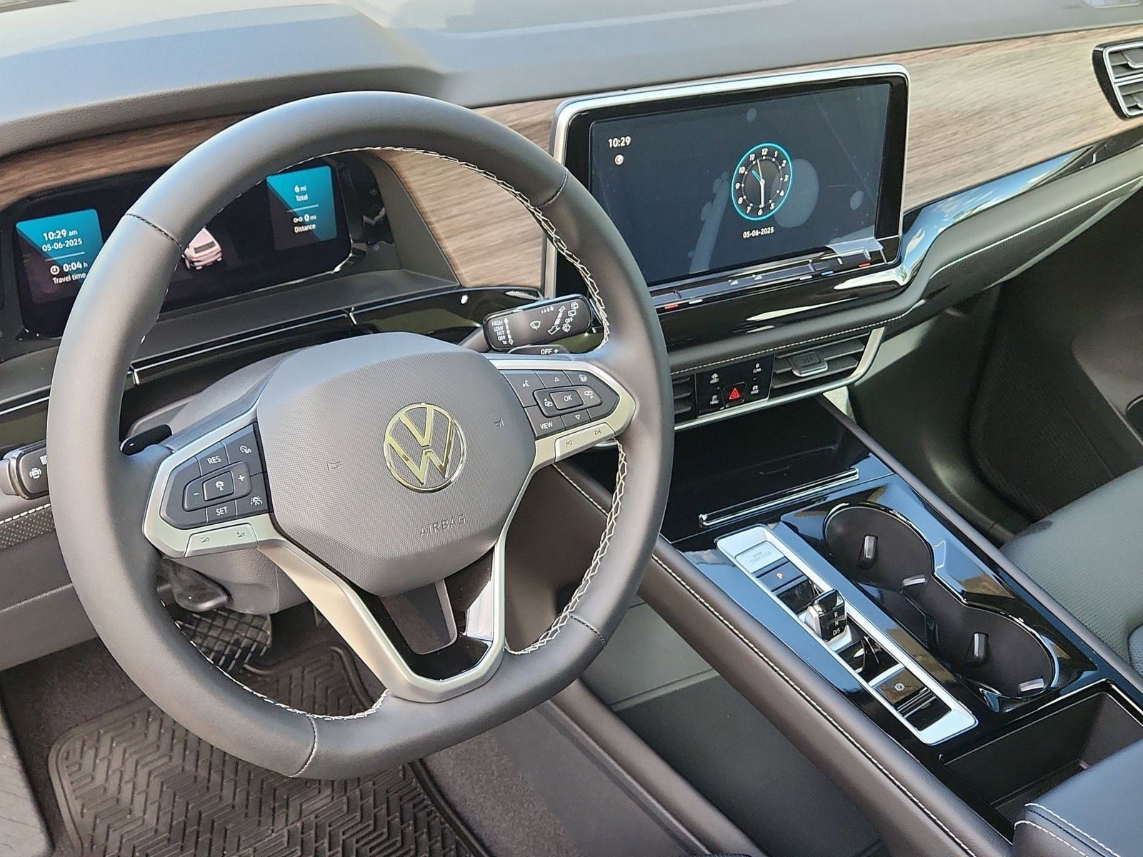 New 2025 Volkswagen Atlas SEL image 10