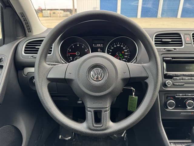 Used 2014 Volkswagen Golf 4-Door image 24