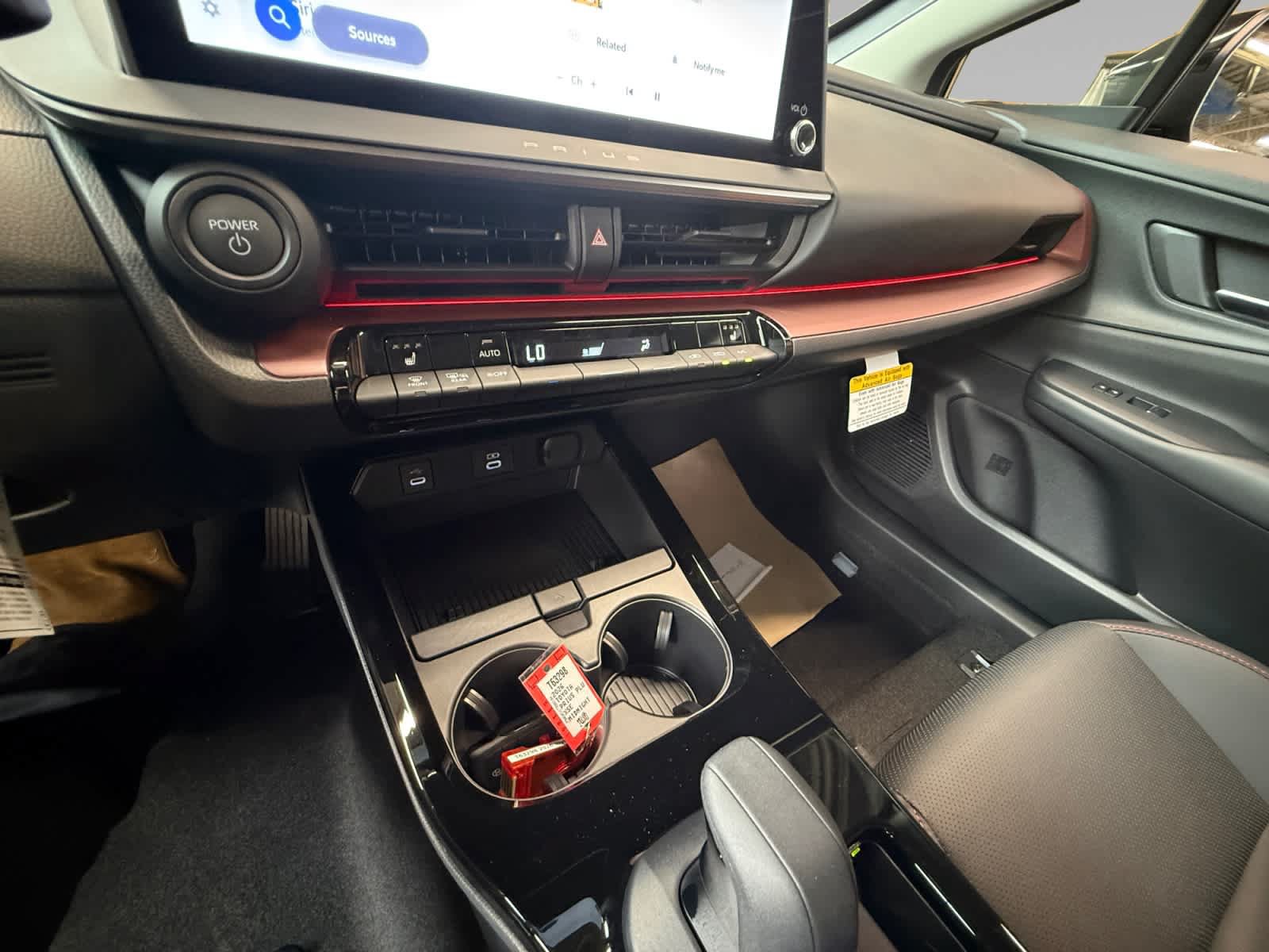 New 2026 Toyota Prius Plug-In Hybrid FWD image 18