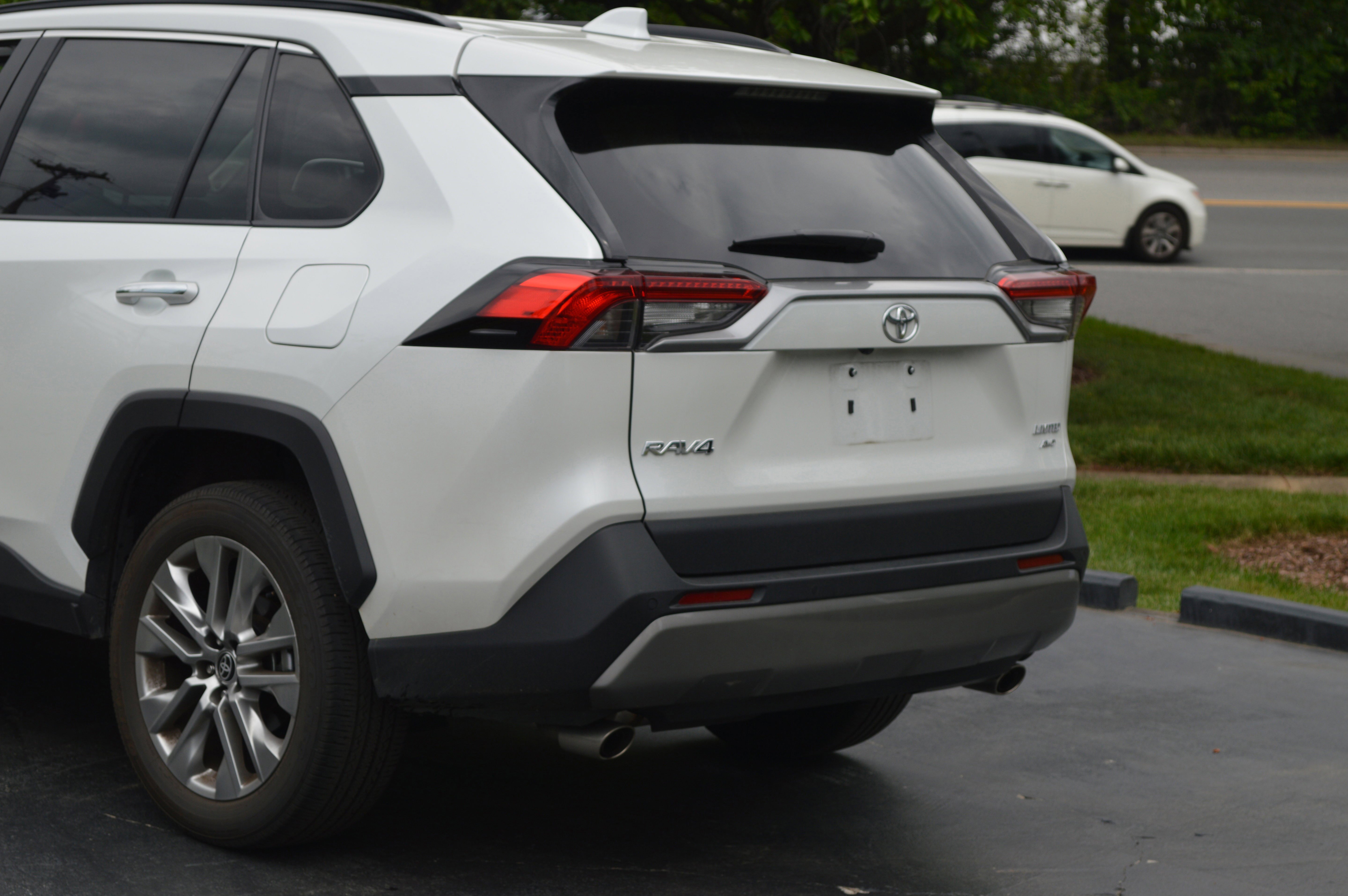Used 2023 Toyota RAV4 Limited w/ Limited Grade Weather Package AWD/4WD image 3