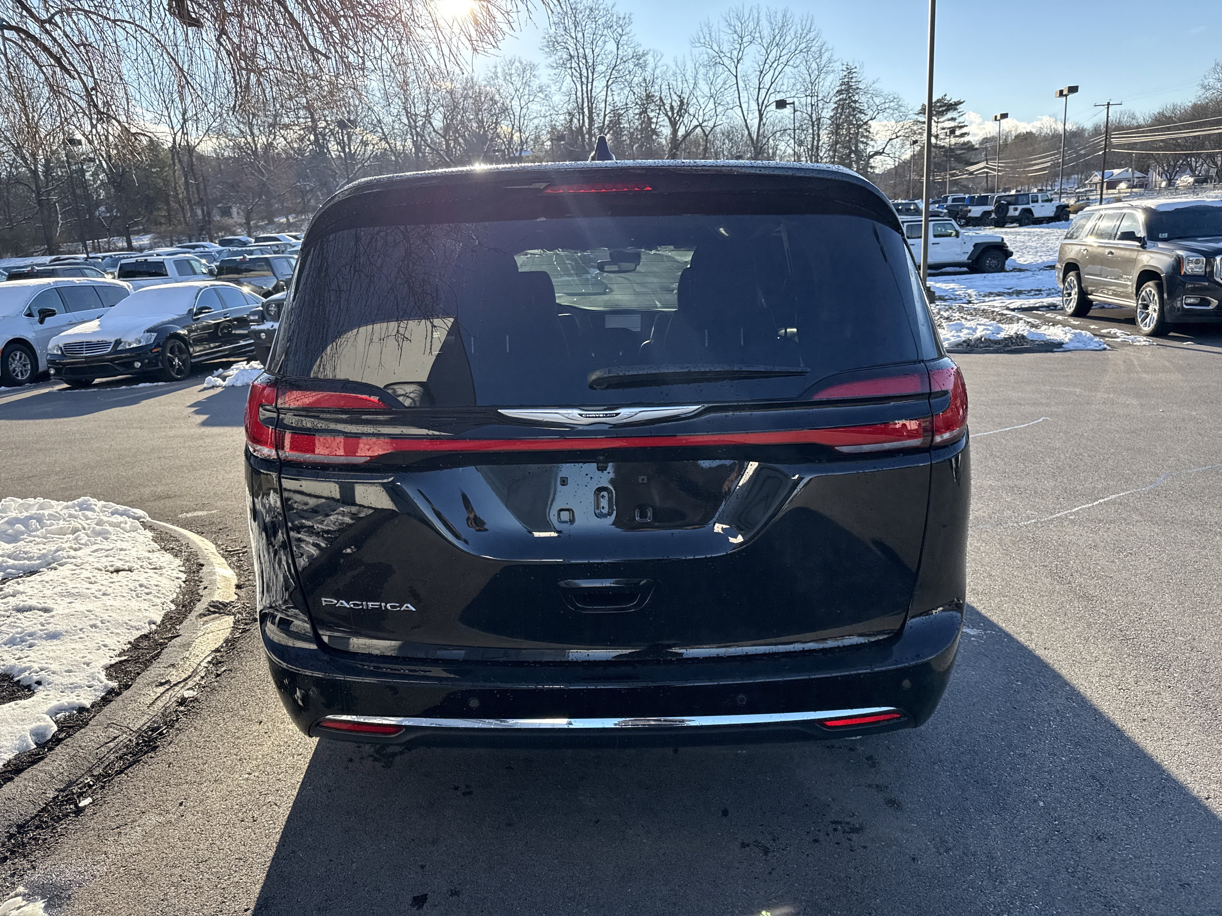 New 2026 Chrysler Pacifica Select video 4