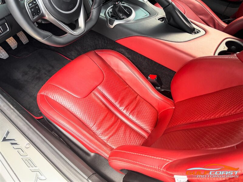 Used 2017 Dodge Viper GTS RWD image 21
