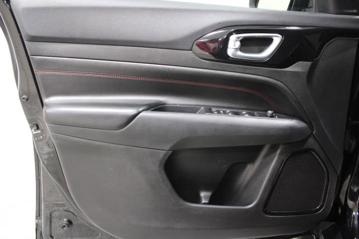 Used 2022 Jeep Compass Trailhawk w/ Trailhawk Convenience Group image 14